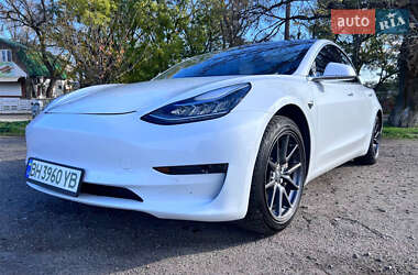Седан Tesla Model 3 2020 в Одесі