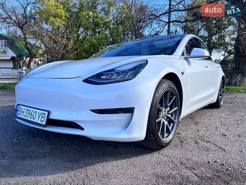 Седан Tesla Model 3 2020 в Одессе
