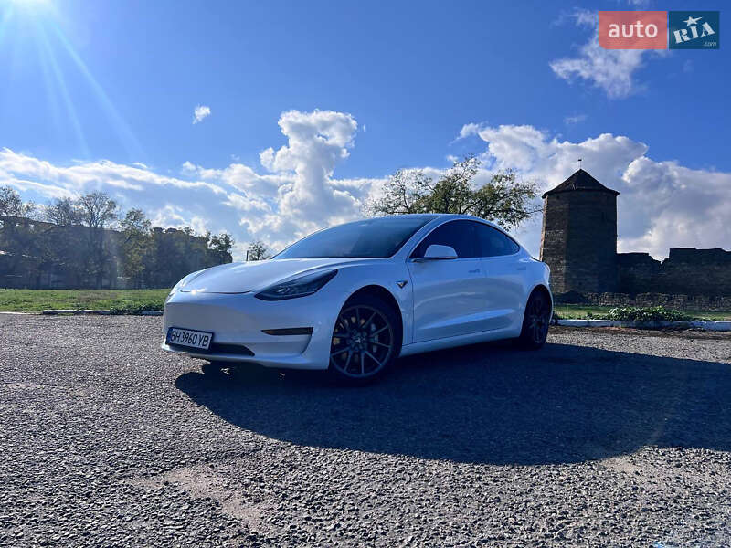 Седан Tesla Model 3 2020 в Одессе