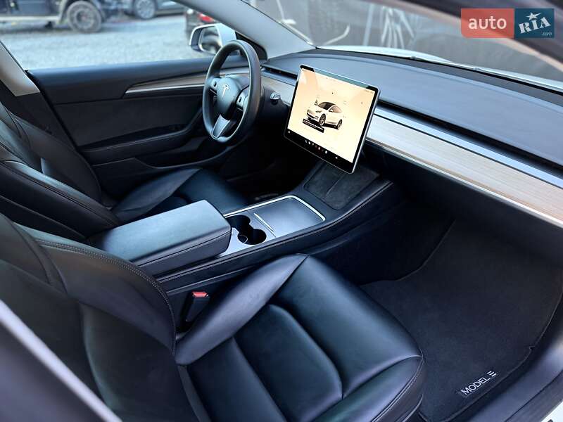 Седан Tesla Model 3 2023 в Львові фото 35 Седан Tesla Model 3 2023 в Львові