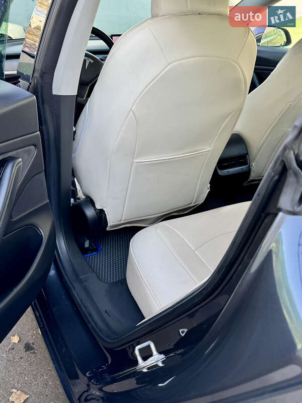 Седан Tesla Model 3 2019 в Одессе