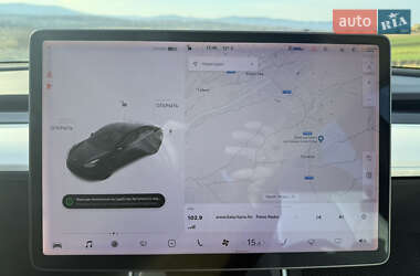 Седан Tesla Model 3 2019 в Дрогобичі