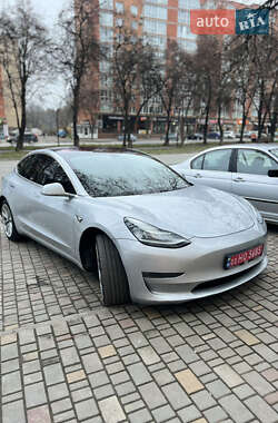 Седан Tesla Model 3 2018 в Кам'янець-Подільському