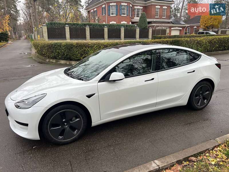 Седан Tesla Model 3 2021 в Киеве фото 13 Седан Tesla Model 3 2021 в Киеве