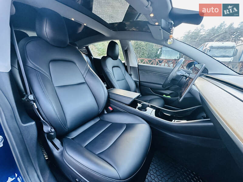 Седан Tesla Model 3 2018 в Львове фото 21 Седан Tesla Model 3 2018 в Львове