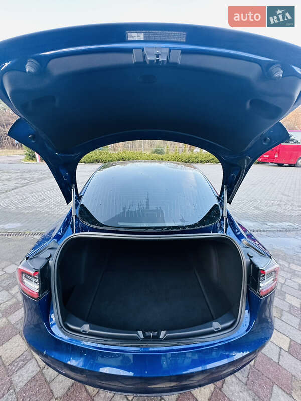 Седан Tesla Model 3 2018 в Львове фото 28 Седан Tesla Model 3 2018 в Львове