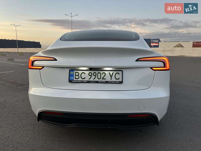 Седан Tesla Model 3 2024 в Львові