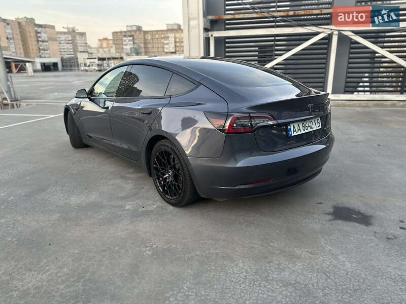 Седан Tesla Model 3 2022 в Киеве фото 10 Седан Tesla Model 3 2022 в Киеве