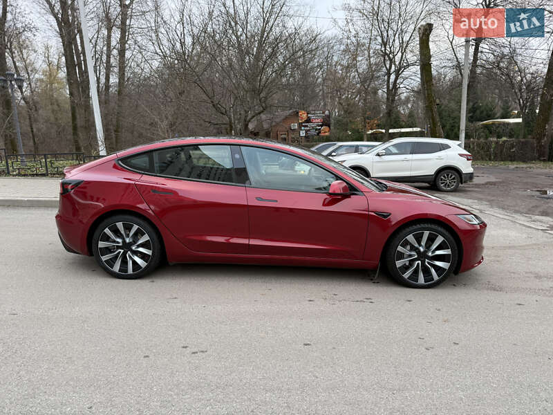 Седан Tesla Model 3 2024 в Чернигове фото 5 Седан Tesla Model 3 2024 в Чернигове
