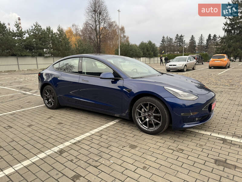 Седан Tesla Model 3 2021 в Луцке фото 6 Седан Tesla Model 3 2021 в Луцке