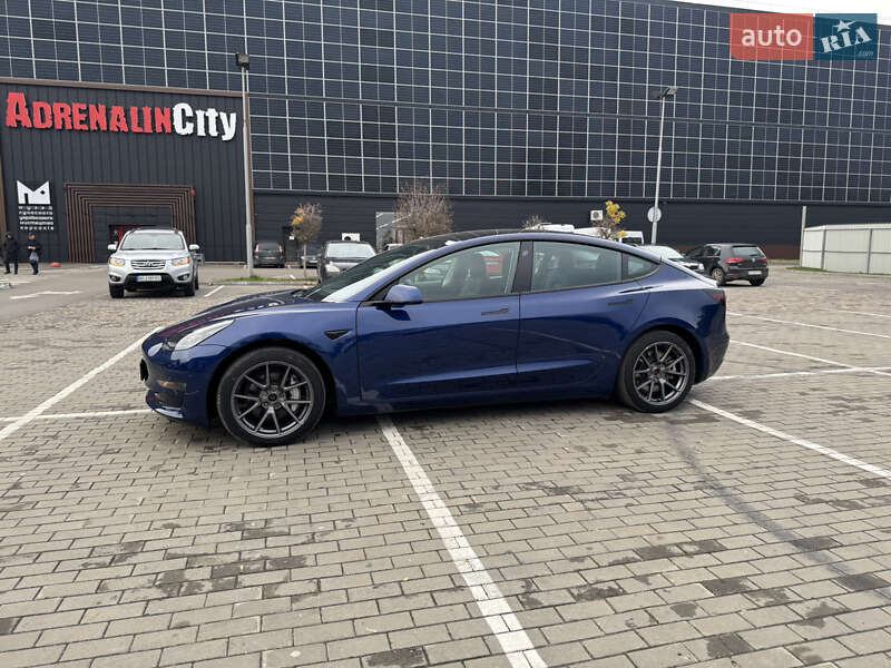Седан Tesla Model 3 2021 в Луцке фото 4 Седан Tesla Model 3 2021 в Луцке