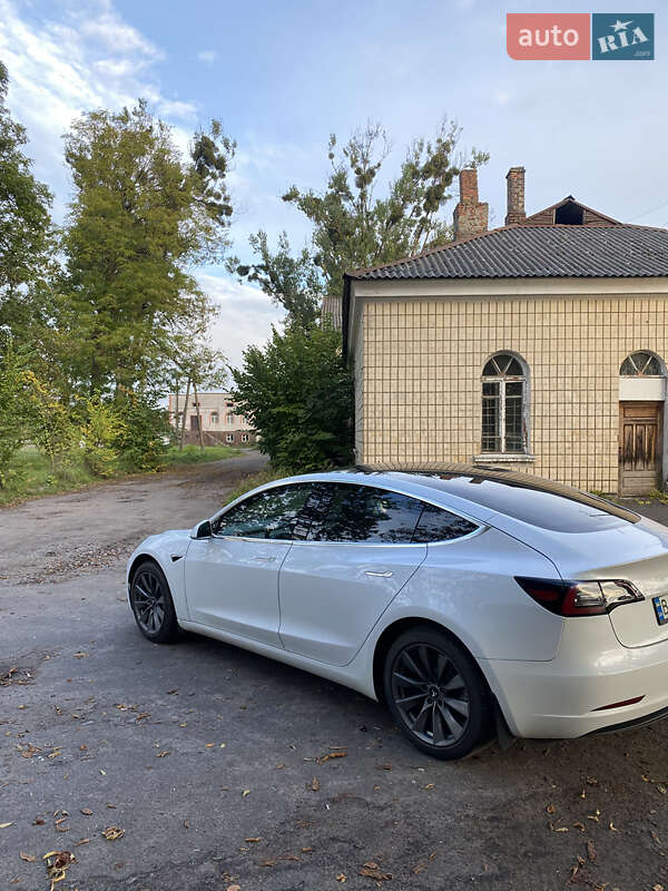 Седан Tesla Model 3 2019 в Кам'янці-Бузькій фото 4 Седан Tesla Model 3 2019 в Кам'янці-Бузькій