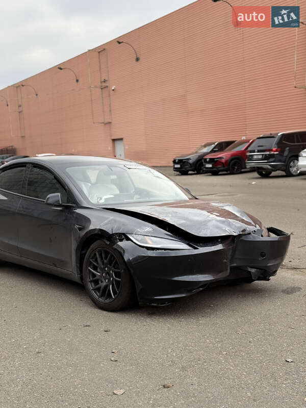 Седан Tesla Model 3 2025 в Киеве фото Седан Tesla Model 3 2025 в Киеве