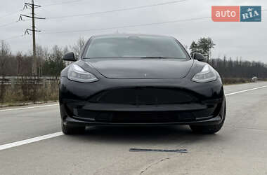 Седан Tesla Model 3 2023 в Житомирі