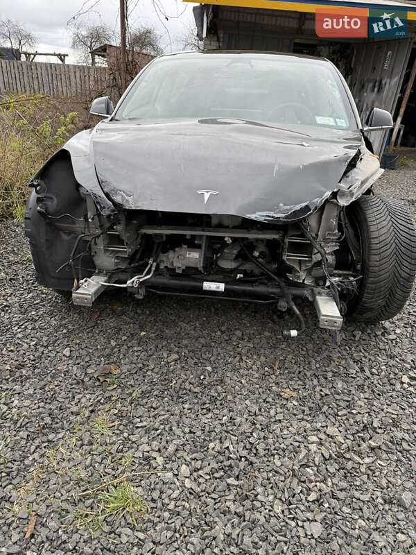 Седан Tesla Model 3 2020 в Луцьку