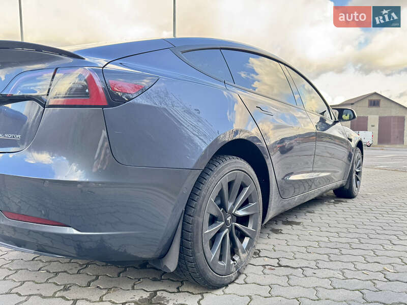 Седан Tesla Model 3 2021 в Могилев-Подольске