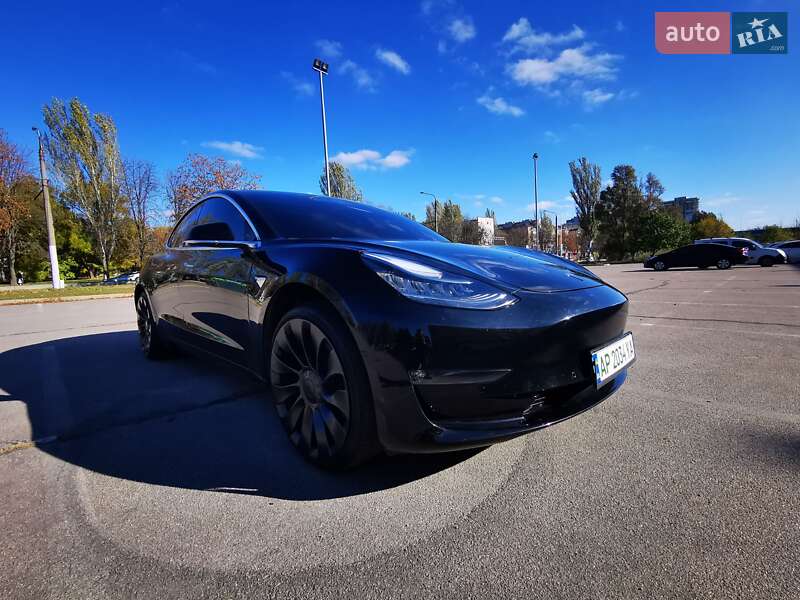 Седан Tesla Model 3 2019 в Запоріжжі