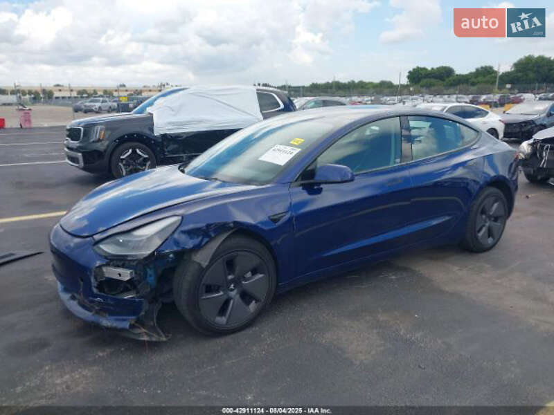 Седан Tesla Model 3 2022 в Києві