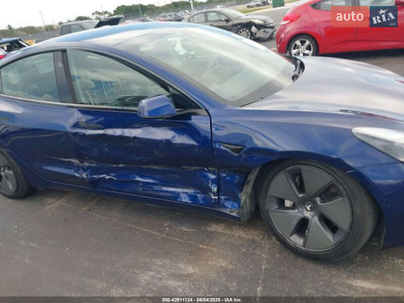 Седан Tesla Model 3 2022 в Киеве фото 7 Седан Tesla Model 3 2022 в Киеве