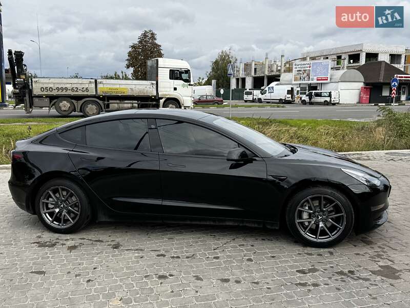 Седан Tesla Model 3 2021 в Луцьку фото 3 Седан Tesla Model 3 2021 в Луцьку
