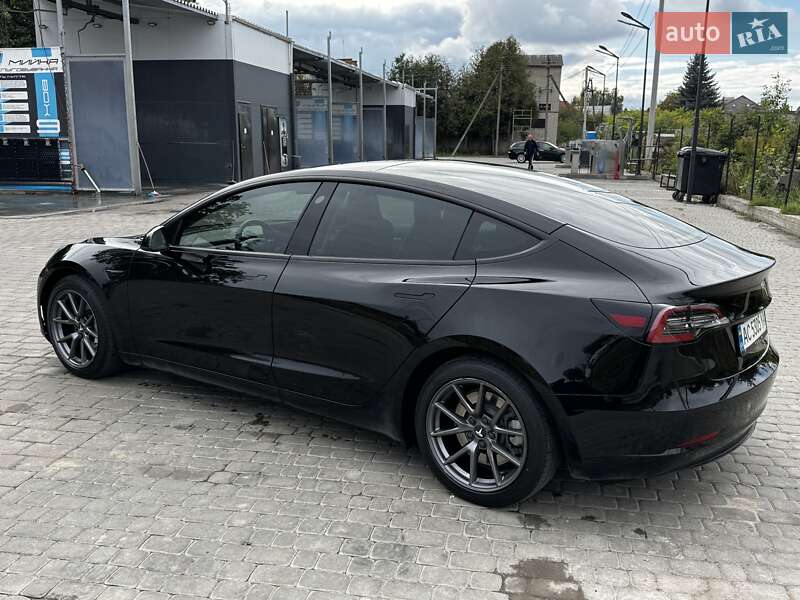 Седан Tesla Model 3 2021 в Луцьку фото 6 Седан Tesla Model 3 2021 в Луцьку