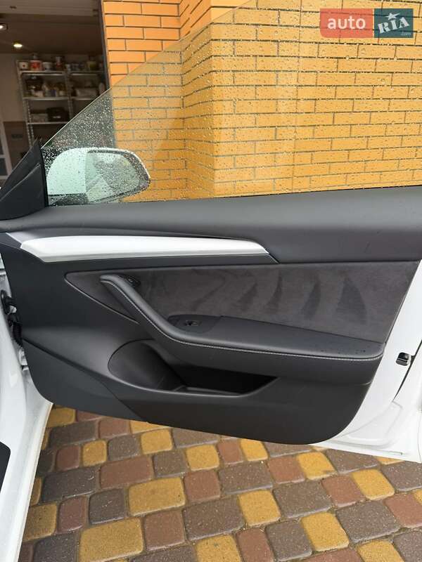 Седан Tesla Model 3 2022 в Хмельницком фото 28 Седан Tesla Model 3 2022 в Хмельницком