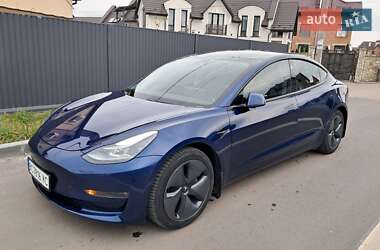 Седан Tesla Model 3 2021 в Львове