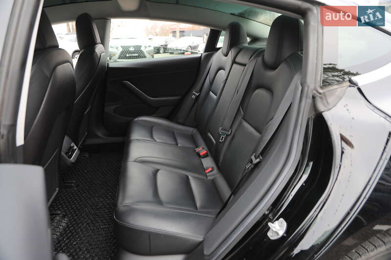 Седан Tesla Model 3 2019 в Харкові