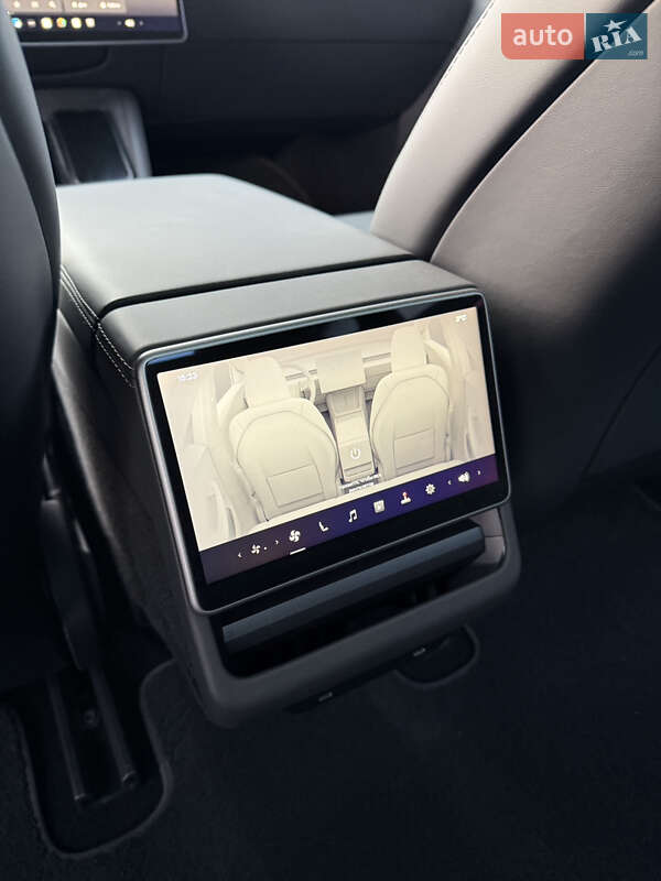 Седан Tesla Model 3 2024 в Киеве фото 34 Седан Tesla Model 3 2024 в Киеве