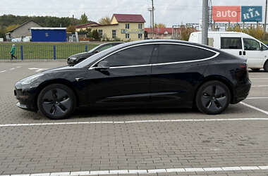 Седан Tesla Model 3 2019 в Нововолынске