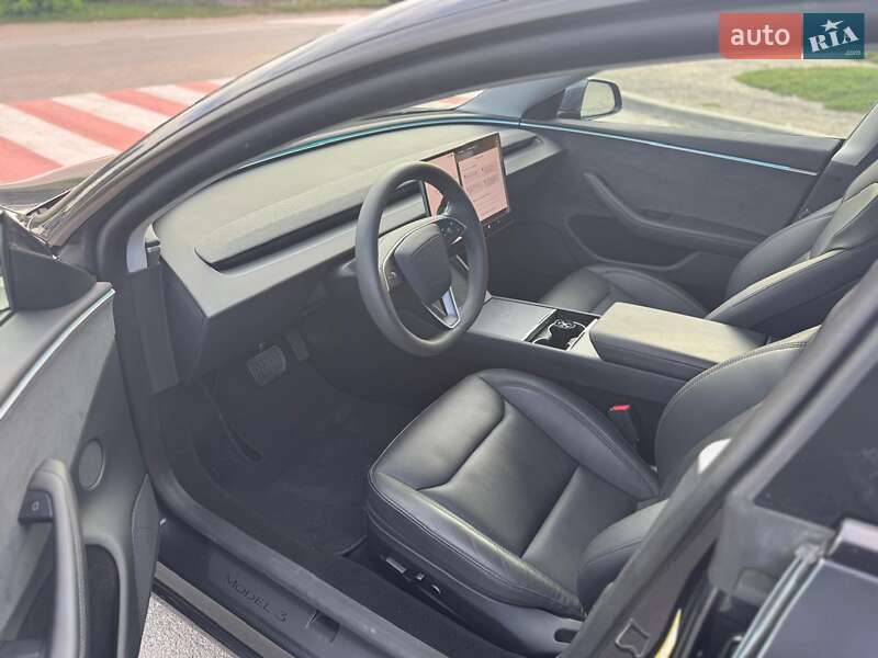 Седан Tesla Model 3 2024 в Новомосковске