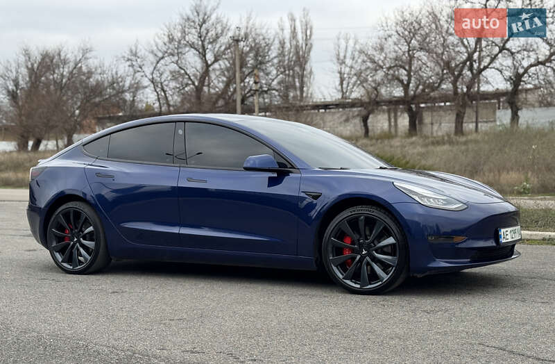 Седан Tesla Model 3 2020 в Днепре