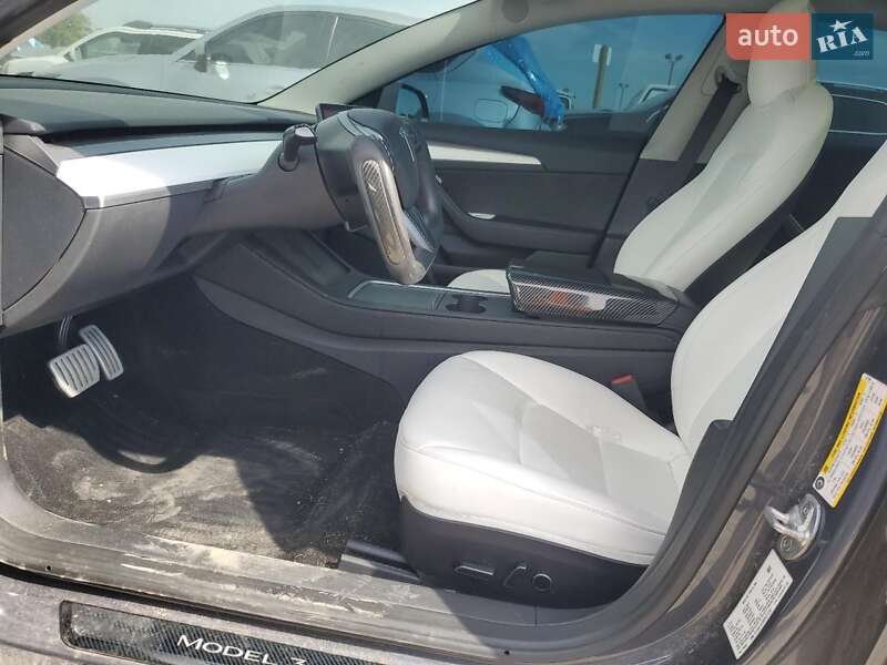 Седан Tesla Model 3 2023 в Дніпрі