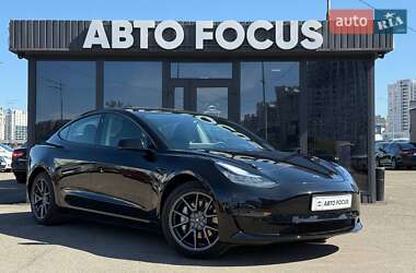 Седан Tesla Model 3 2020 в Києві