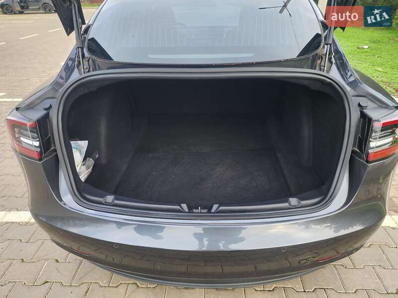 Седан Tesla Model 3 2018 в Одесі фото 21 Седан Tesla Model 3 2018 в Одесі