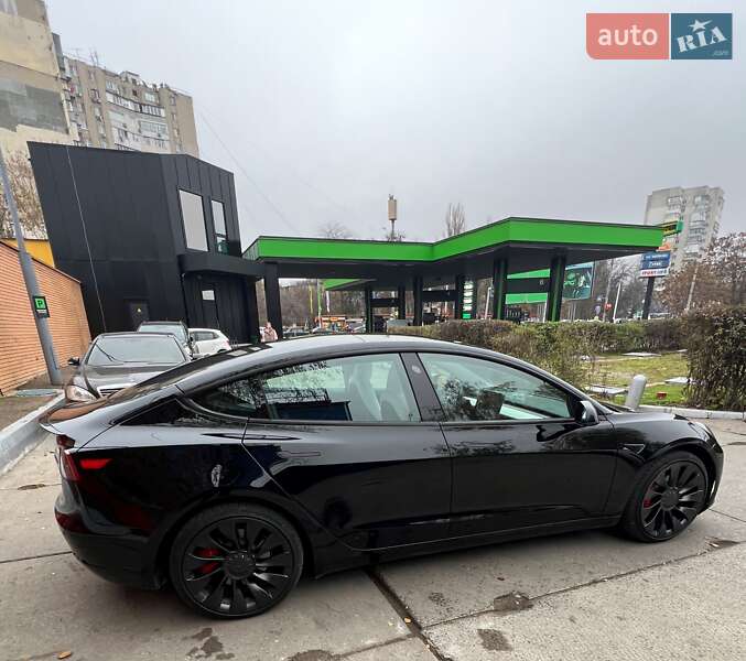 Седан Tesla Model 3 2023 в Одесі