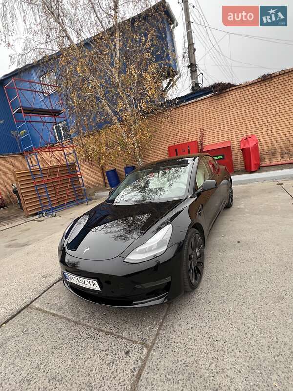 Седан Tesla Model 3 2023 в Одесі