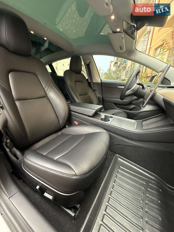 Седан Tesla Model 3 2021 в Ужгороде фото 20 Седан Tesla Model 3 2021 в Ужгороде