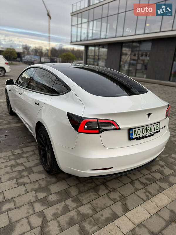 Седан Tesla Model 3 2021 в Ужгороде фото 44 Седан Tesla Model 3 2021 в Ужгороде