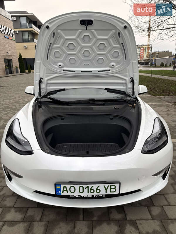 Седан Tesla Model 3 2021 в Ужгороде фото 58 Седан Tesla Model 3 2021 в Ужгороде