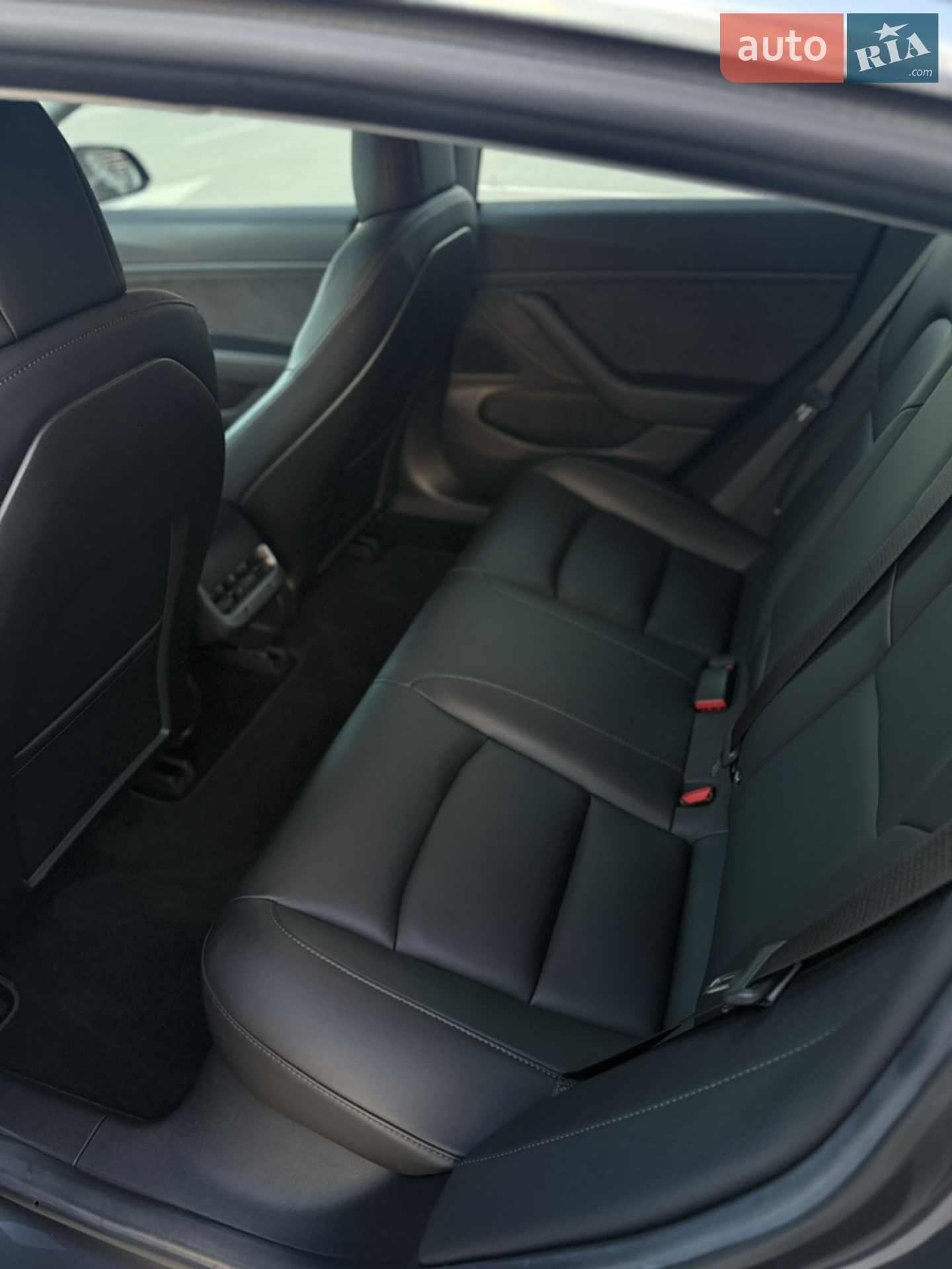 2018 Tesla Model 3 - мініатюра 12