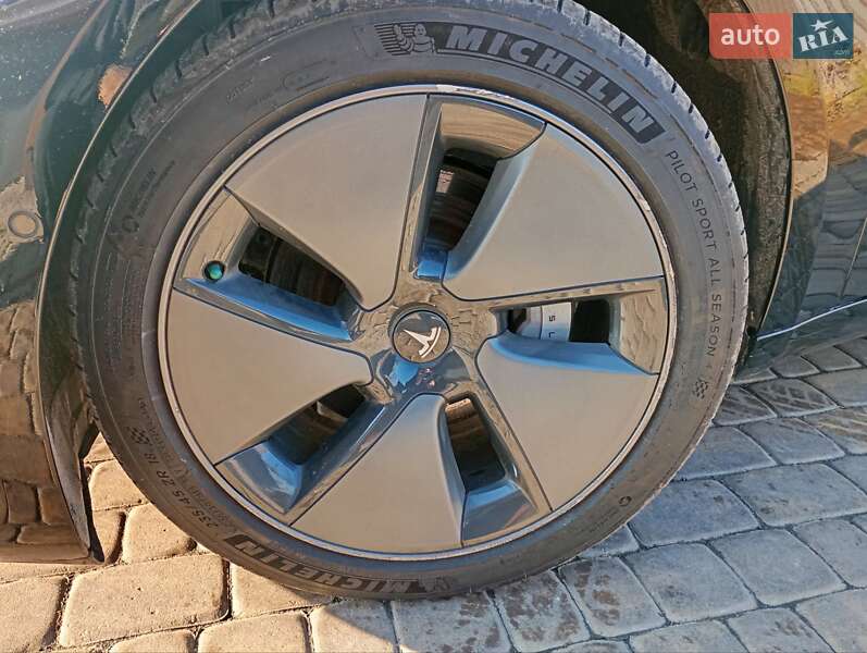 Седан Tesla Model 3 2020 в Луцке фото 12 Седан Tesla Model 3 2020 в Луцке