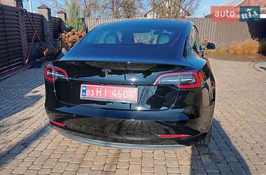 Седан Tesla Model 3 2020 в Луцке