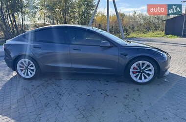 Седан Tesla Model 3 2021 в Львові