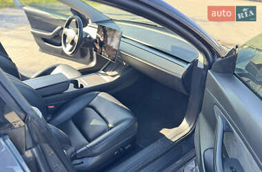 Седан Tesla Model 3 2021 в Львові