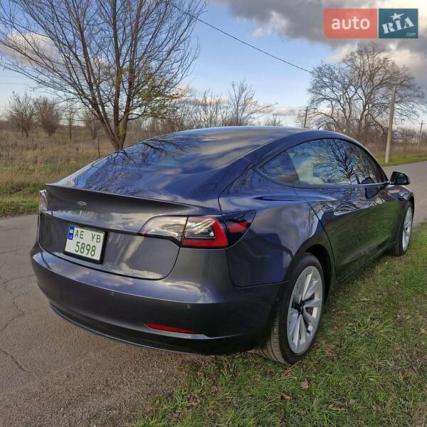Седан Tesla Model 3 2022 в Кривому Розі