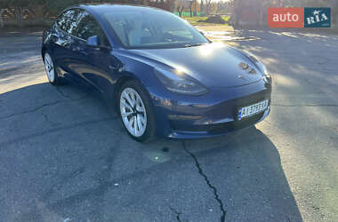 Седан Tesla Model 3 2022 в Ужгороді