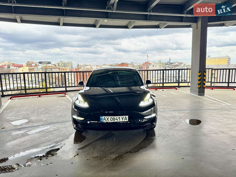 Седан Tesla Model 3 2021 в Харькове