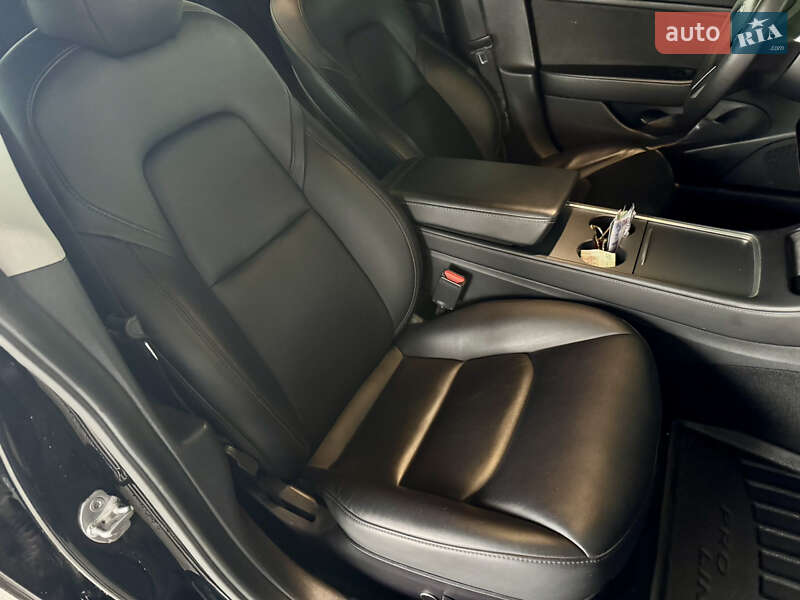 Седан Tesla Model 3 2021 в Харькове