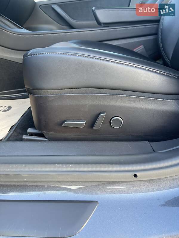 Седан Tesla Model 3 2022 в Львове фото 26 Седан Tesla Model 3 2022 в Львове